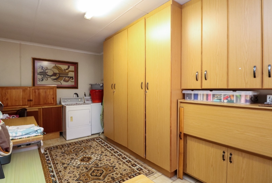 3 Bedroom Property for Sale in Flimieda North West